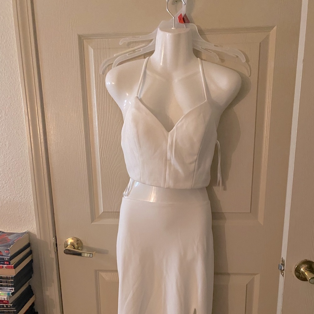 Beautiful Wedding/ Prom/ Formal Gown